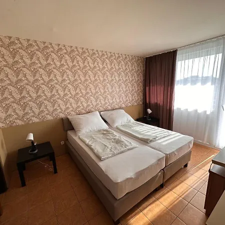 Part Hotel 2*